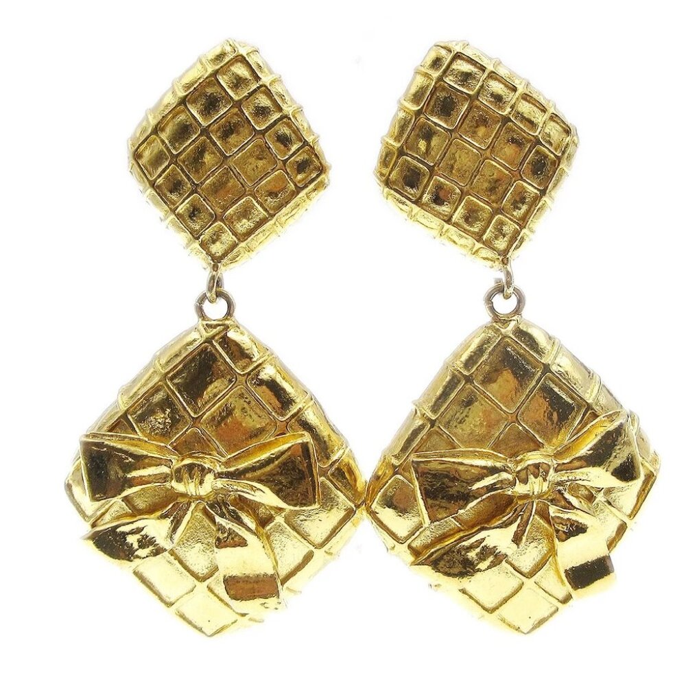 Chanel Quilted Bow Dangle Earrings Clip-On Gold 24312